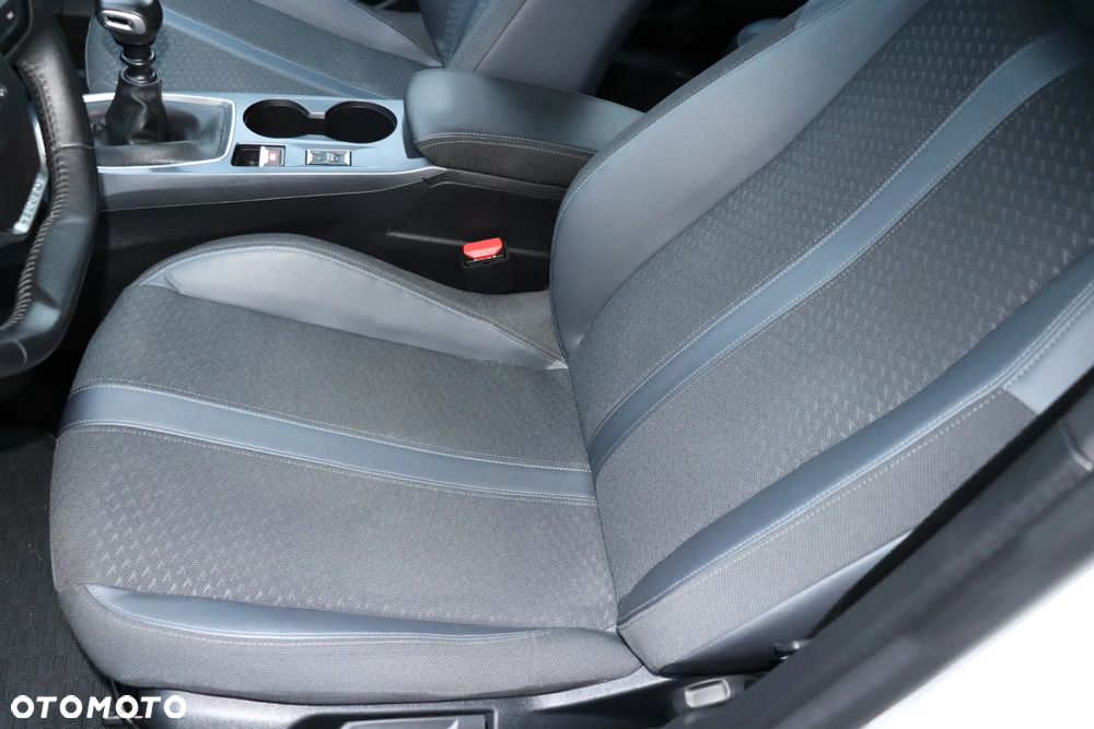 Peugeot 2008 PureTech 130 GT Pack - 21