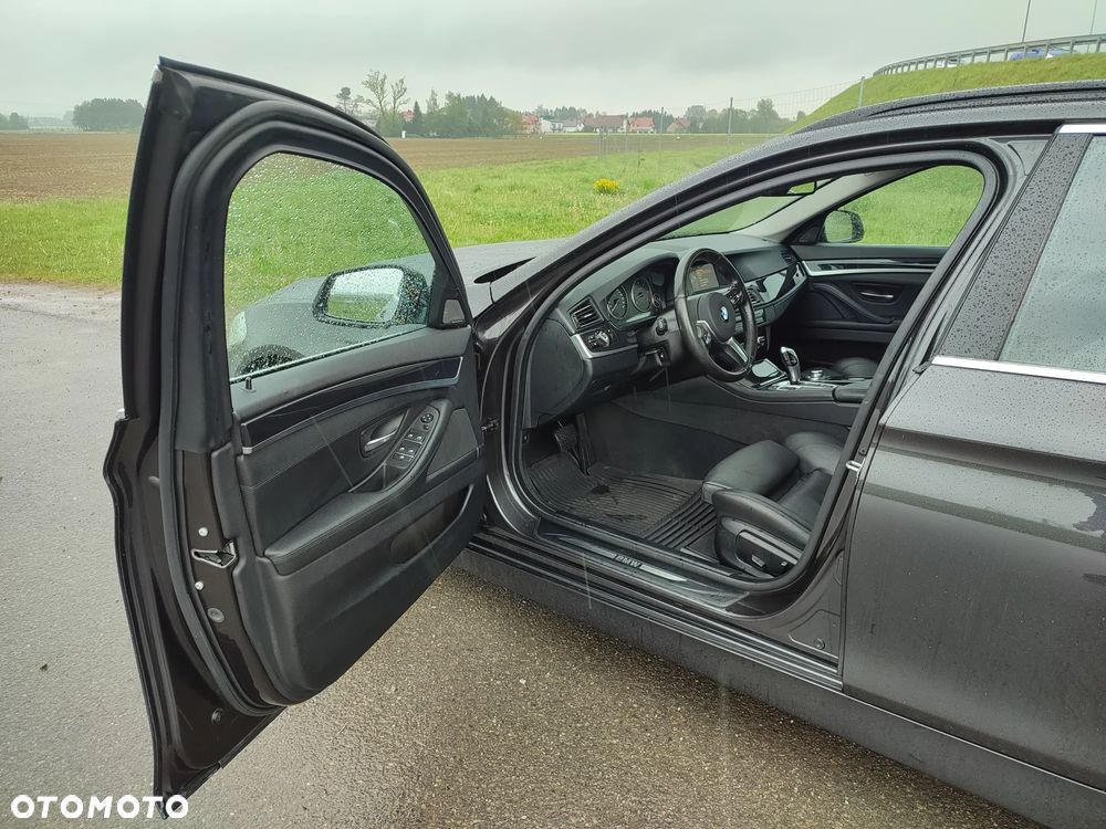 BMW Seria 5 530d xDrive - 11