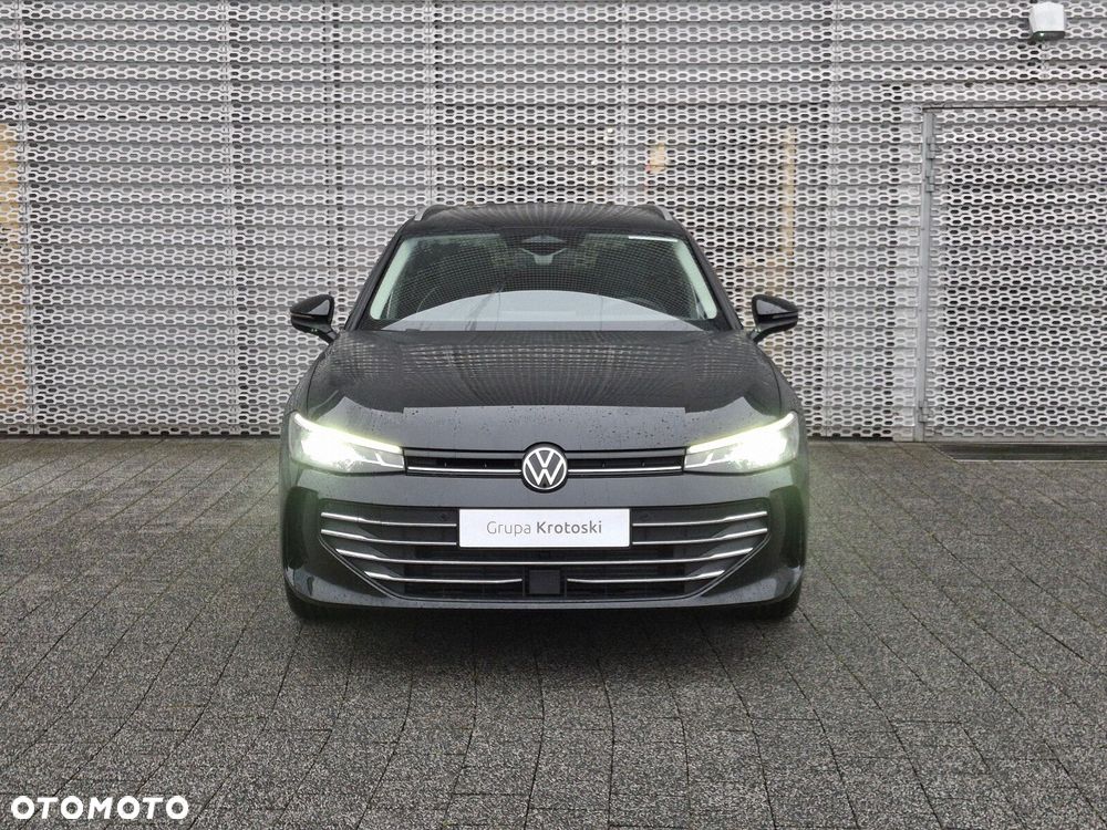 Volkswagen Passat - 2