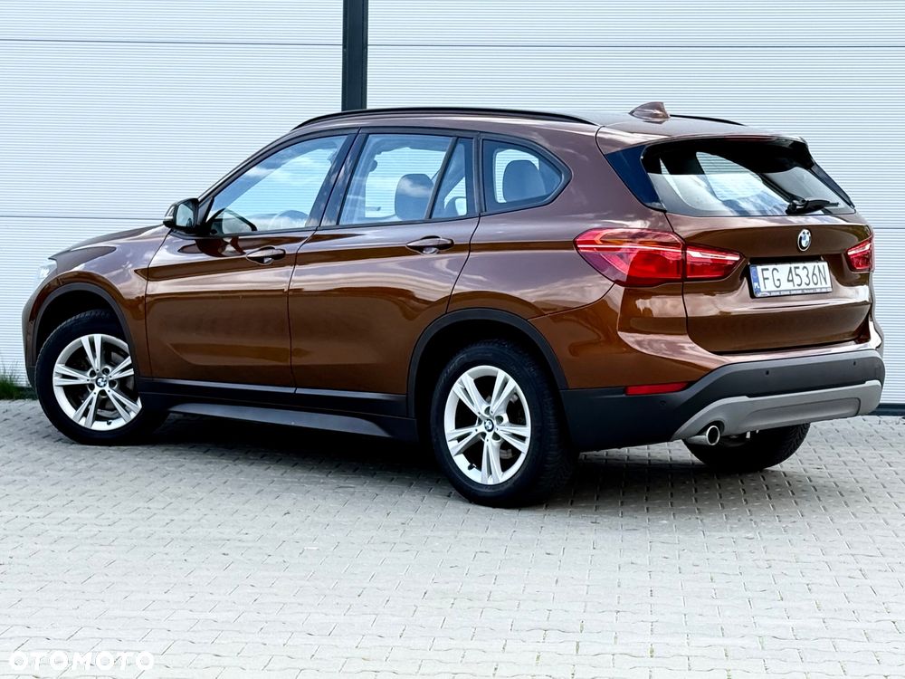 BMW X1 sDrive16d Sport Line - 19