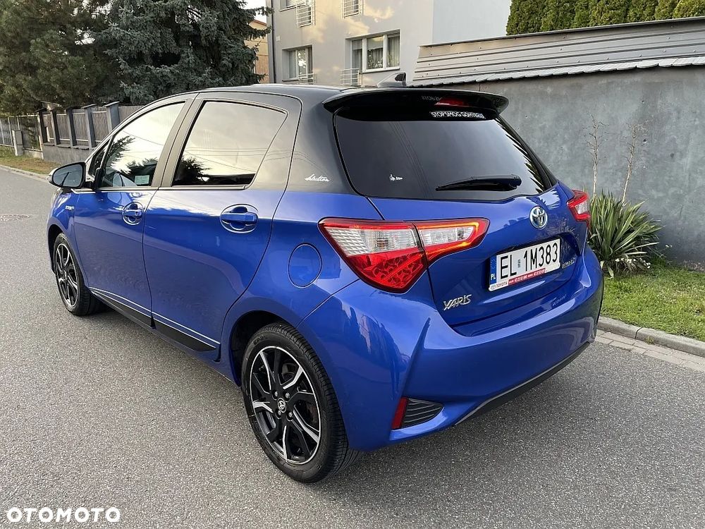 Toyota Yaris Hybrid 100 Selection Platinum - 7