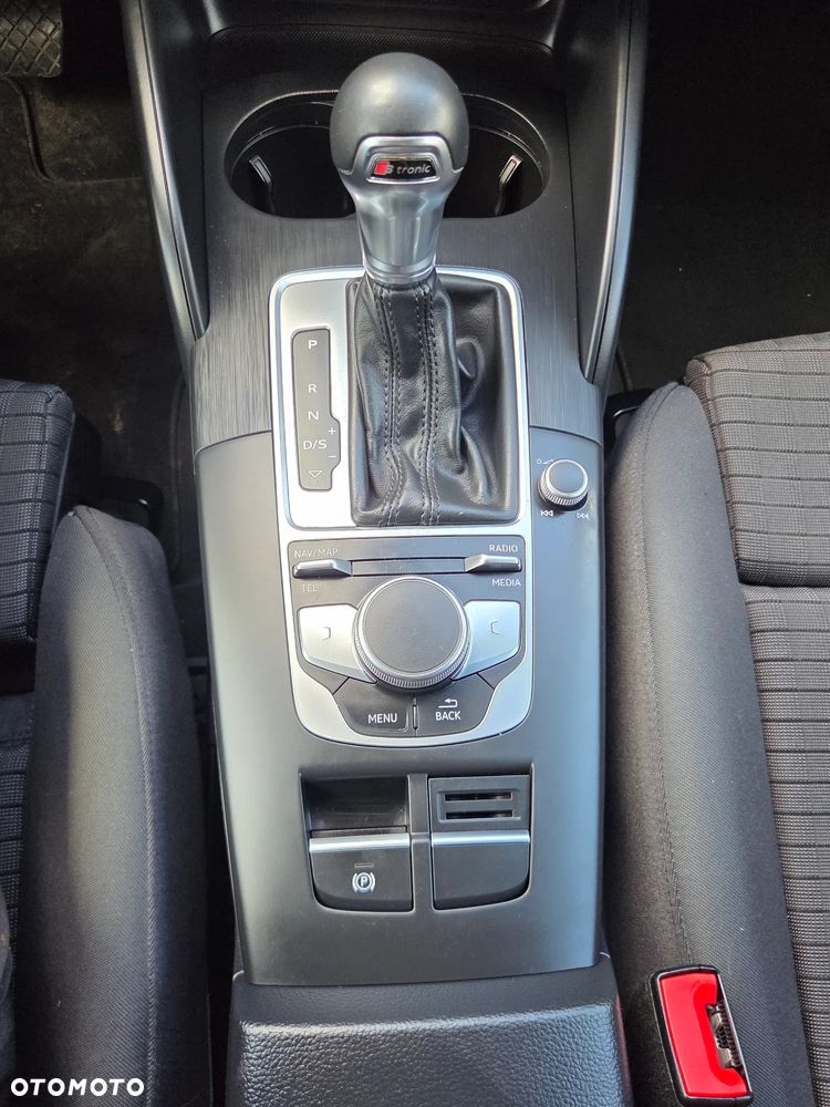 Audi A3 Sportback 40 TFSI quattro S tronic sport - 36