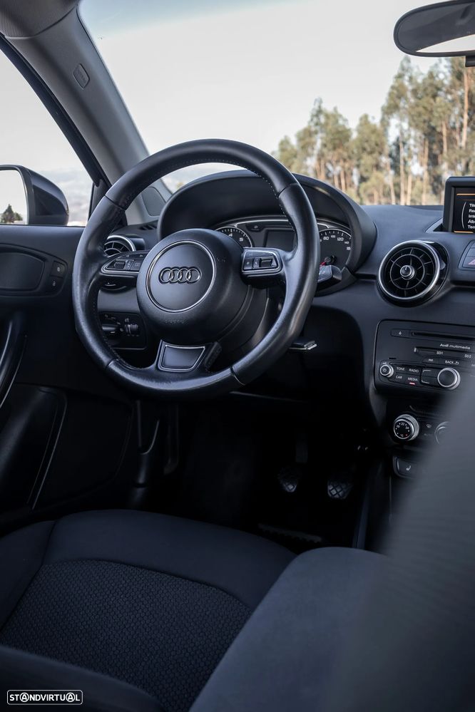 Audi A1 1.2 TFSI S line edition - 16