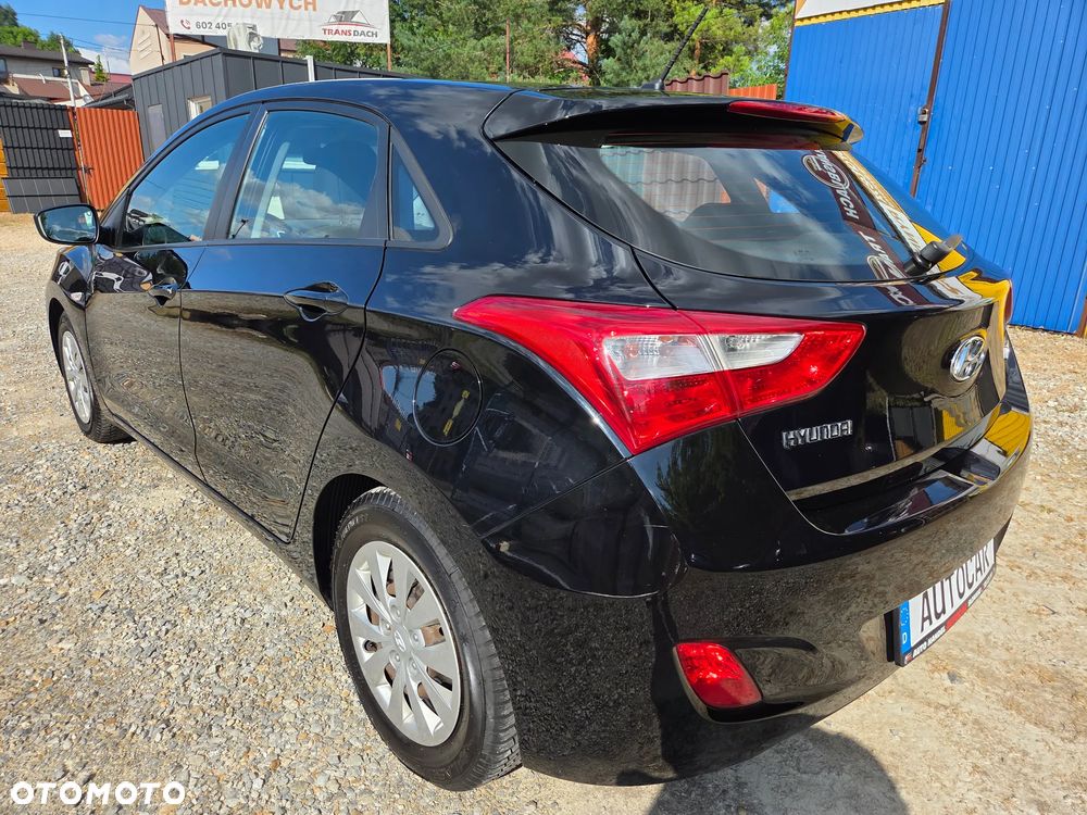 Hyundai i30 blue 1.4 Passion - 4