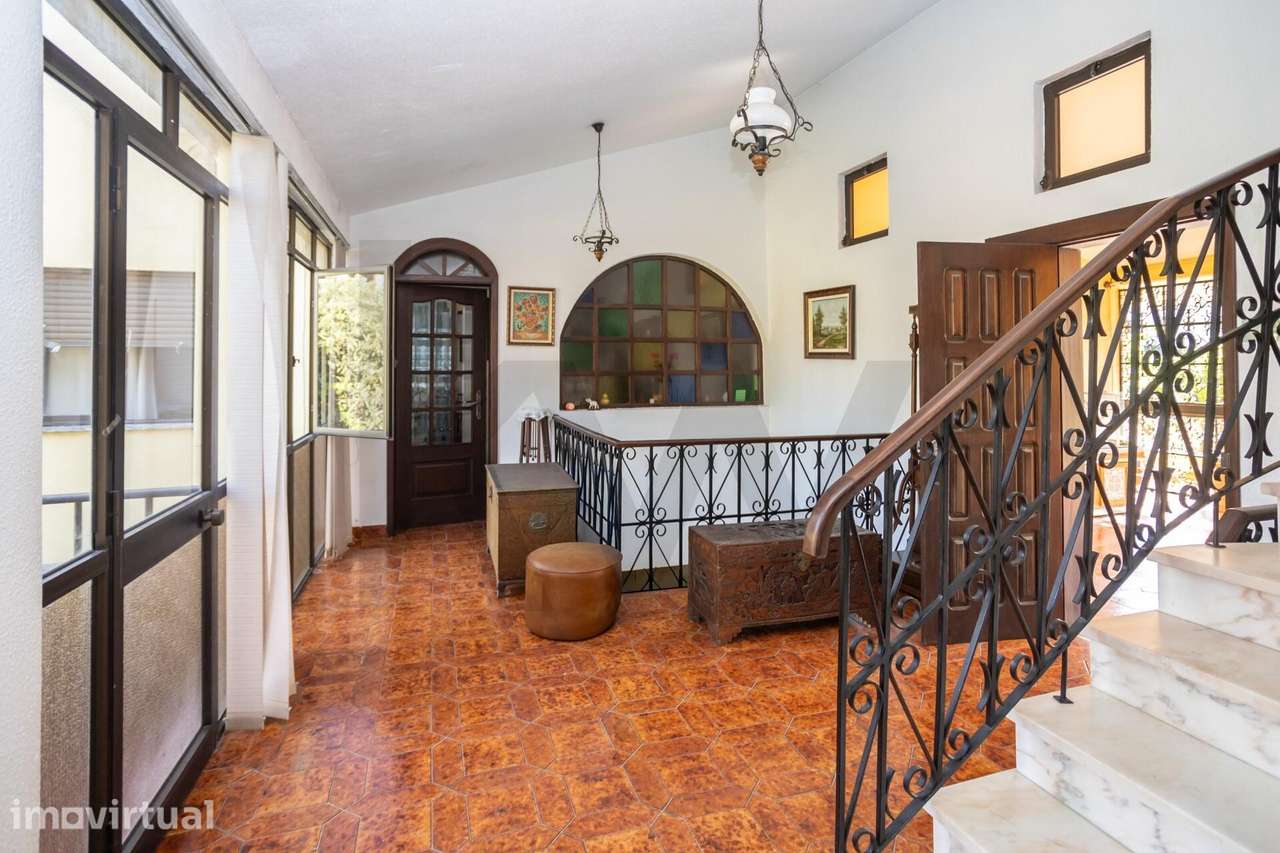 Fantástica Moradia T4 (10 Divisões) com Terreno de 869 m2 – Imenso Pot - Grande imagem: 4/56