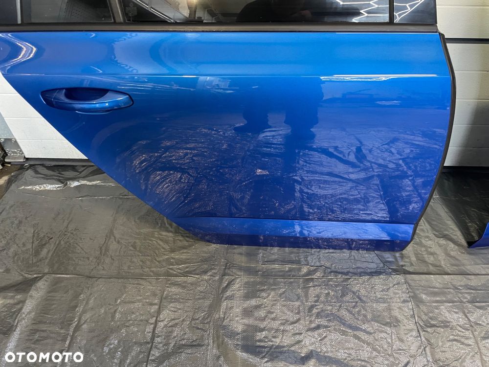 Skoda Octavia III LIFT LF5W drzwi prawy tył w kolor POD MIERNIK - 2