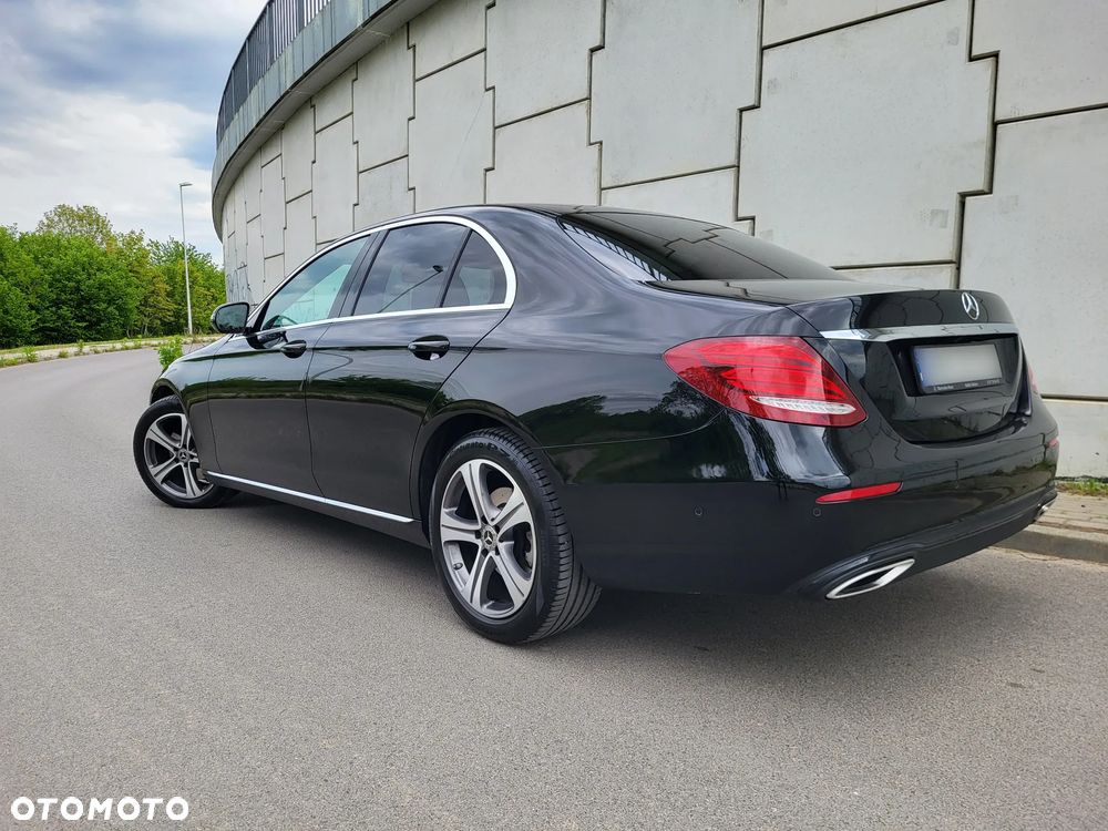 Mercedes-Benz Klasa E 200 4-Matic 9G-TRONIC - 6