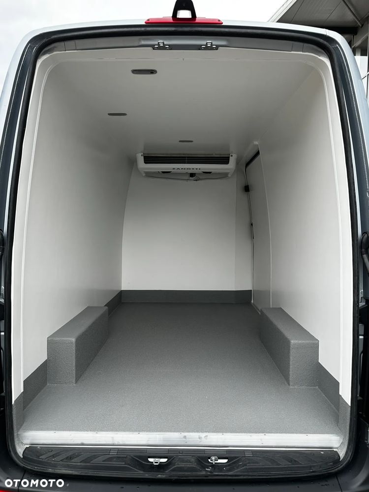 Mercedes-Benz Sprinter - 31