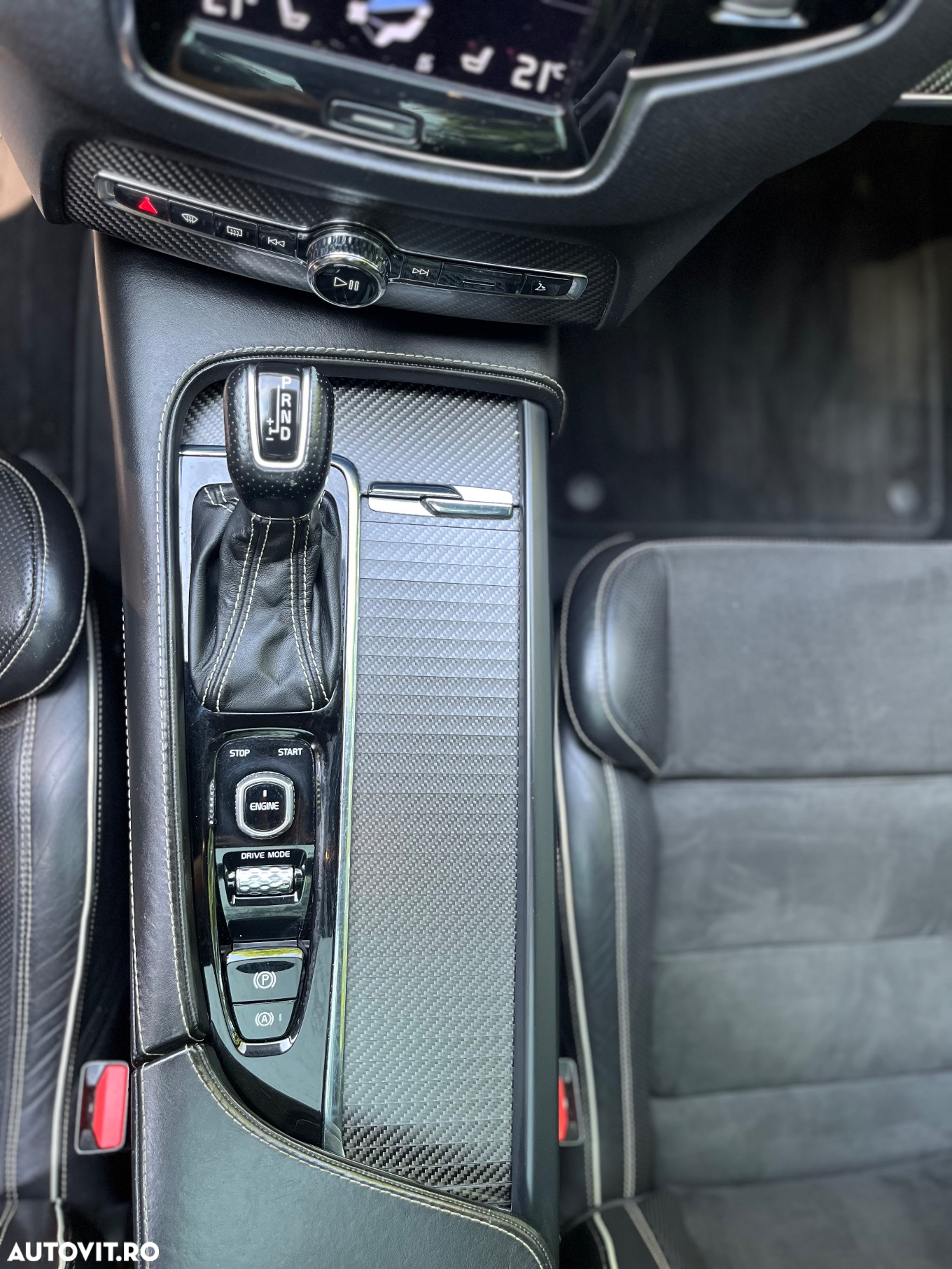 Volvo XC 90 D5 AWD Geartronic RDesign - 16