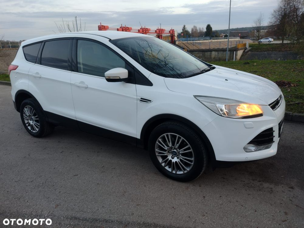 Ford Kuga 2.0 TDCi 2x4 Titanium - 3