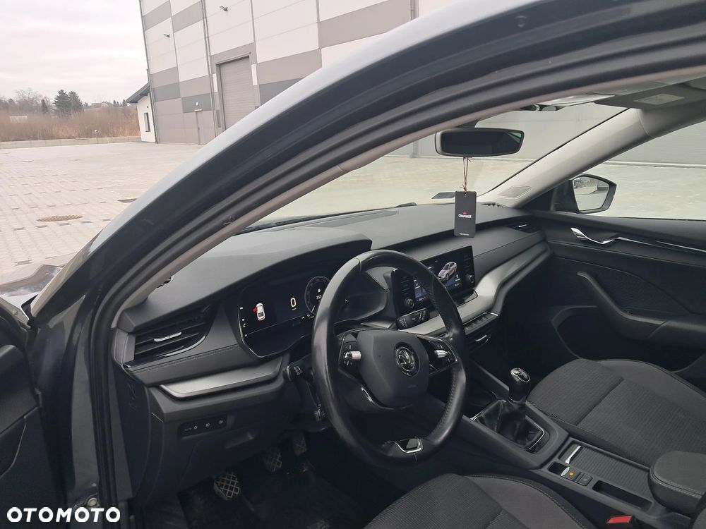 Skoda Octavia 2.0 TDI Ambition - 19