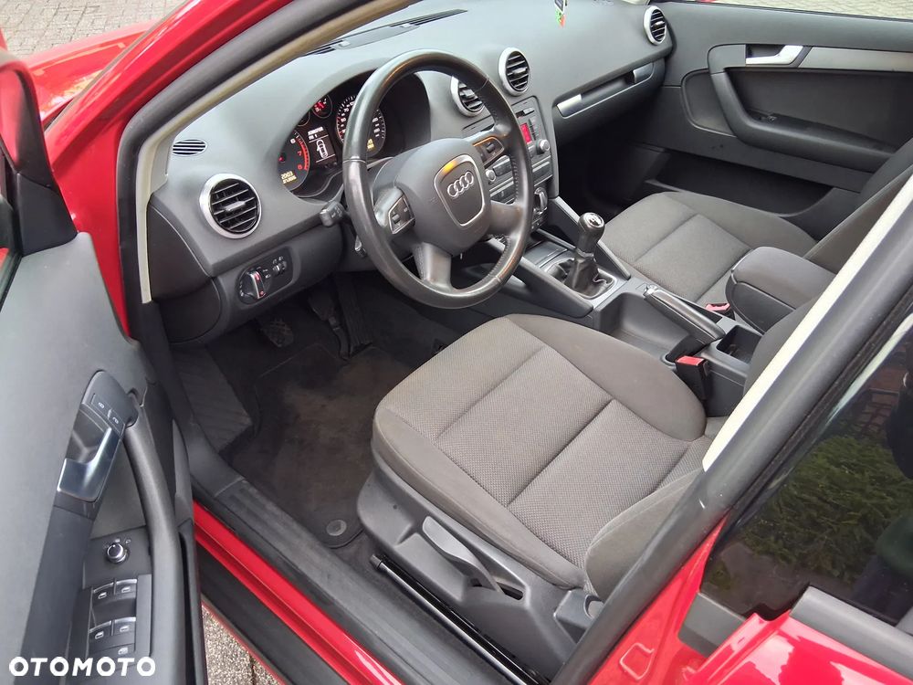 Audi A3 Sportback 1.6 Attraction - 19
