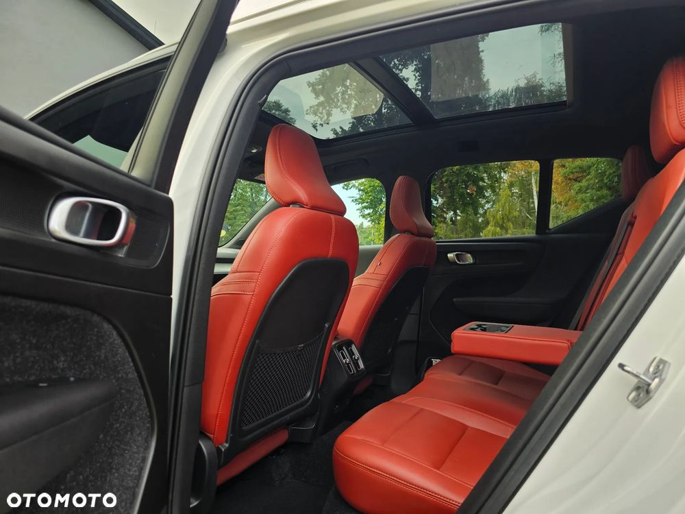 Volvo XC 40 B5 B AWD Ultimate Dark - 14