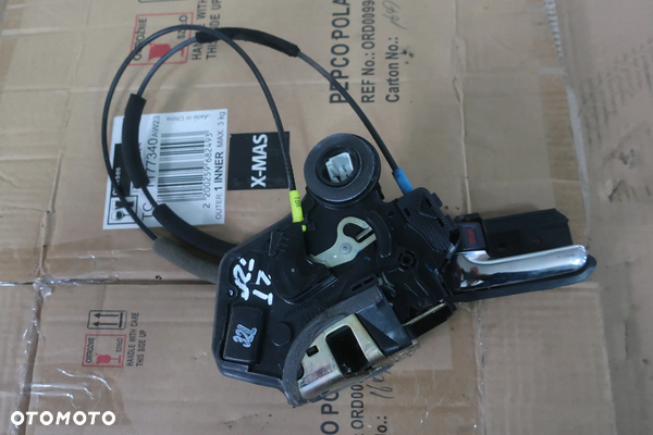 TOYOTA AVENSIS T25 03-08 ZAMEK DRZWI LEWY TYŁ EUR 2 PIN