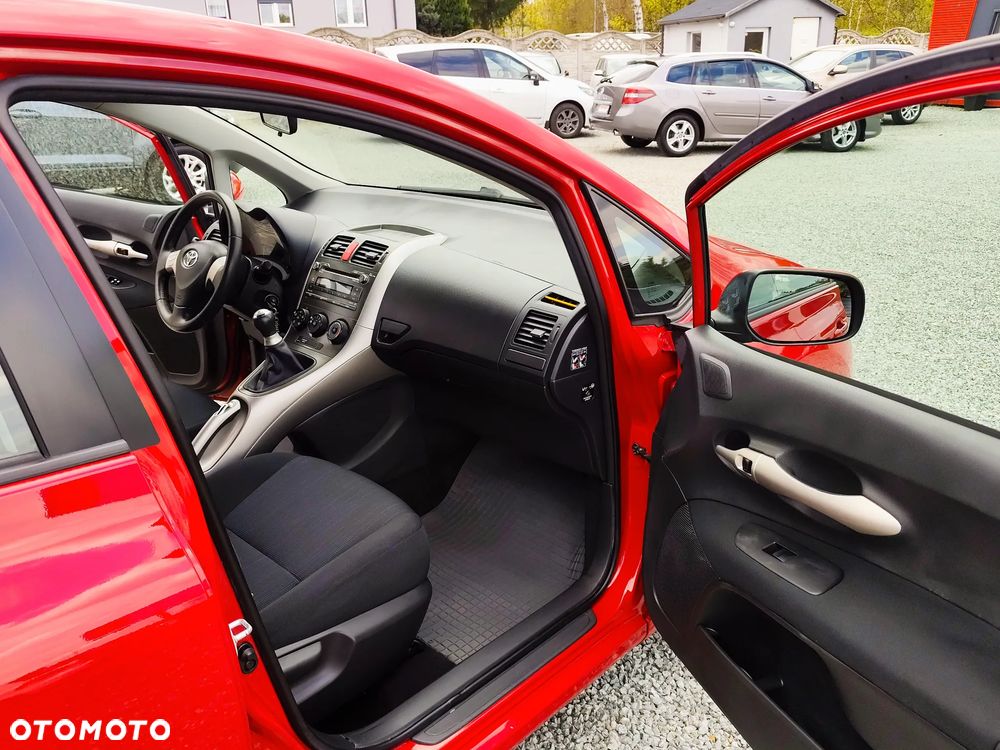 Toyota Auris 1.4 VVT-i Sol - 24