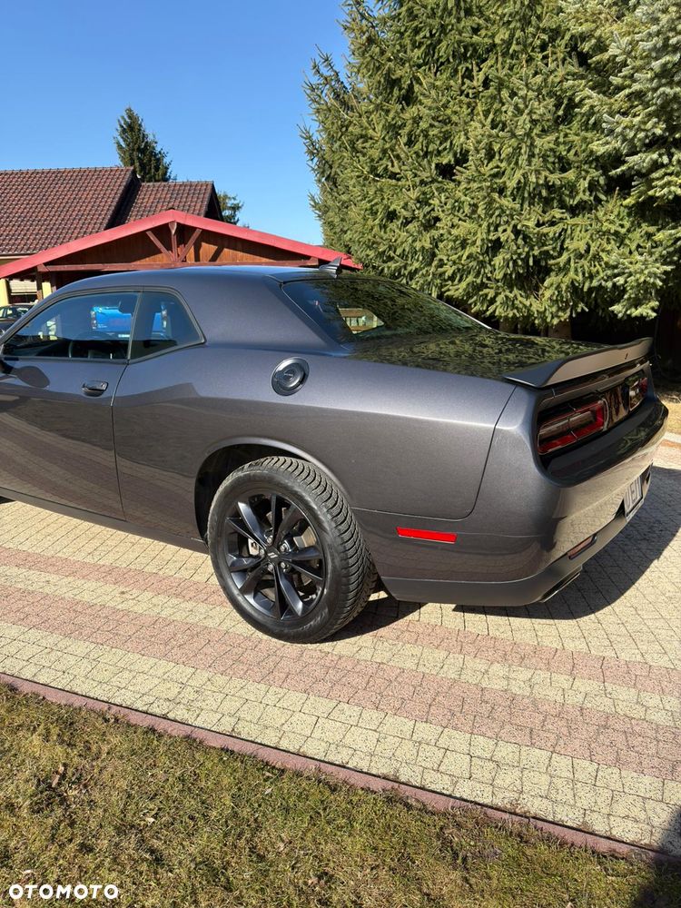 Dodge Challenger - 5