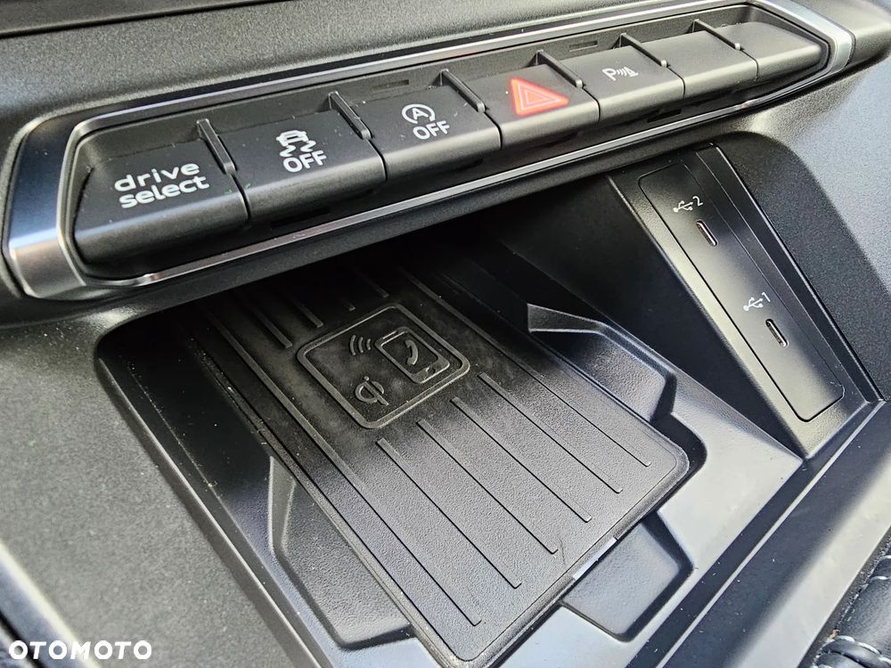 Audi Q3 Sportback 35 TDI quattro S tronic S line - 36