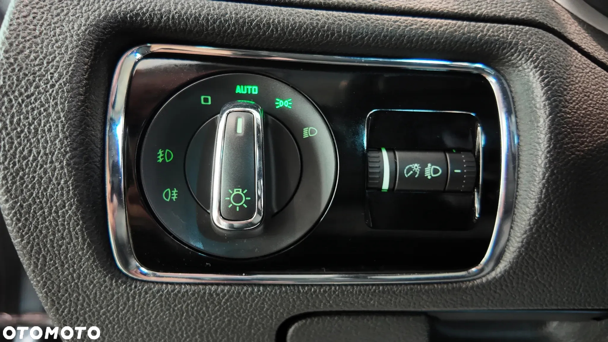 Skoda Superb 2.0 TDI Ambition - 25