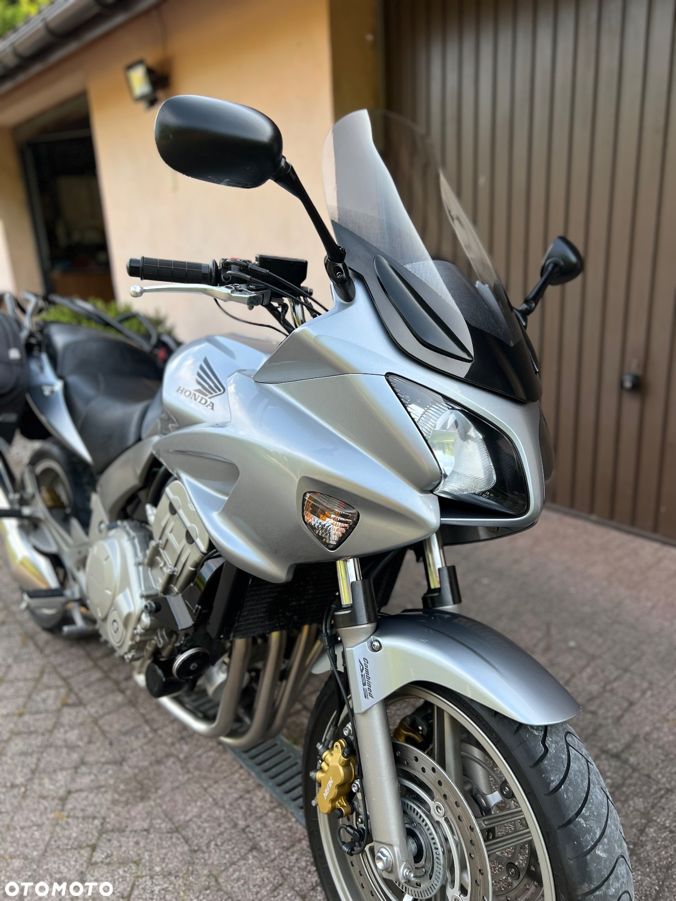 Honda CBF - 12