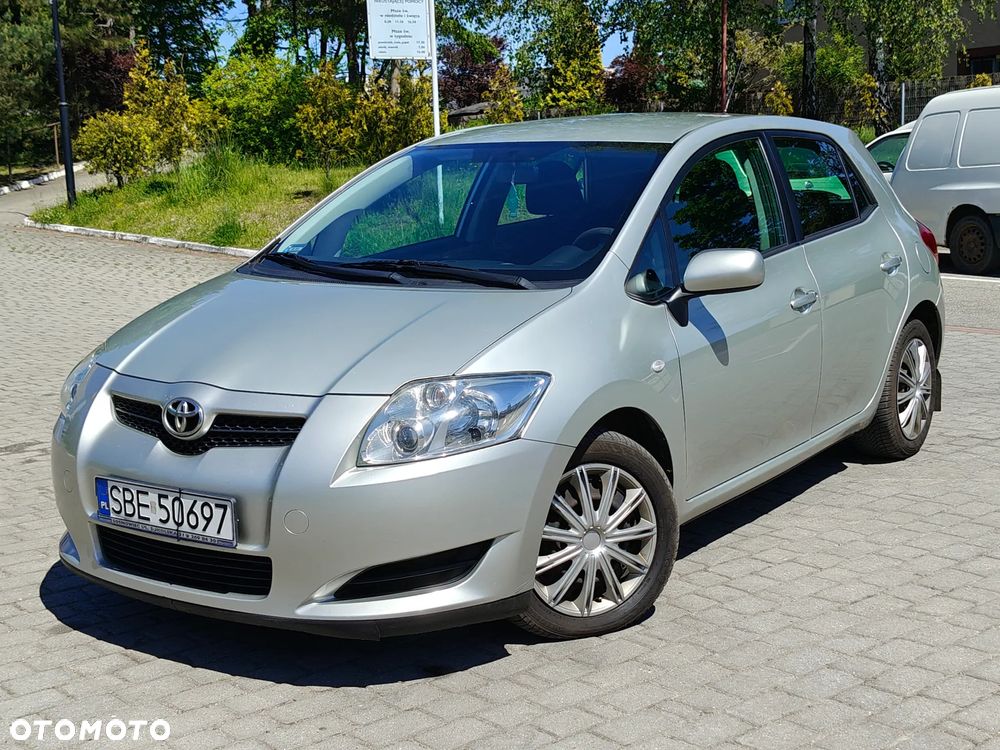 Toyota Auris 2.0 D-4D Luna - 1