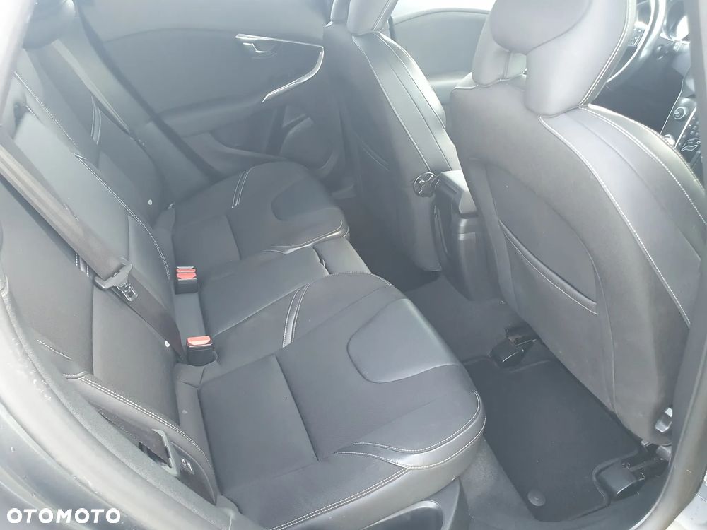Volvo V40 - 13