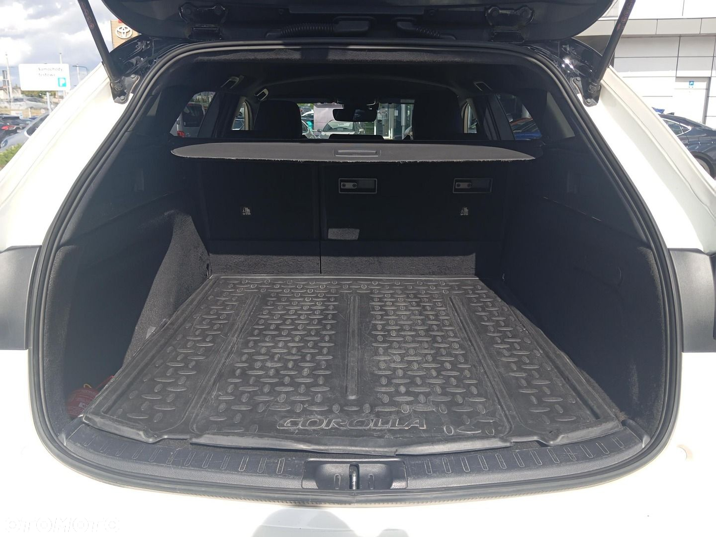 Toyota Corolla 2.0 Hybrid GR Sport - 18