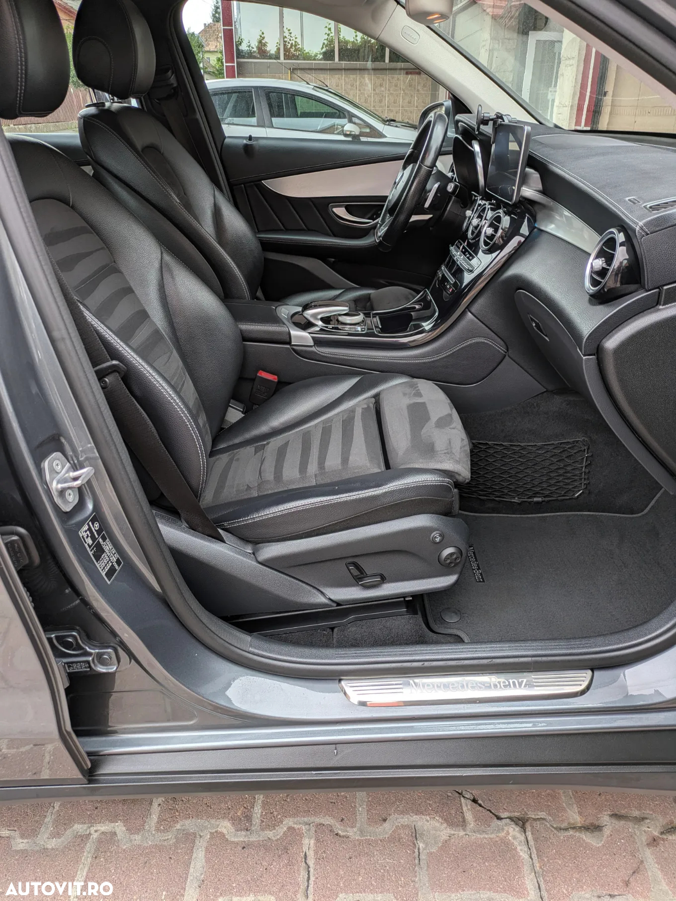 Mercedes-Benz GLC 250 d 4MATIC - 10
