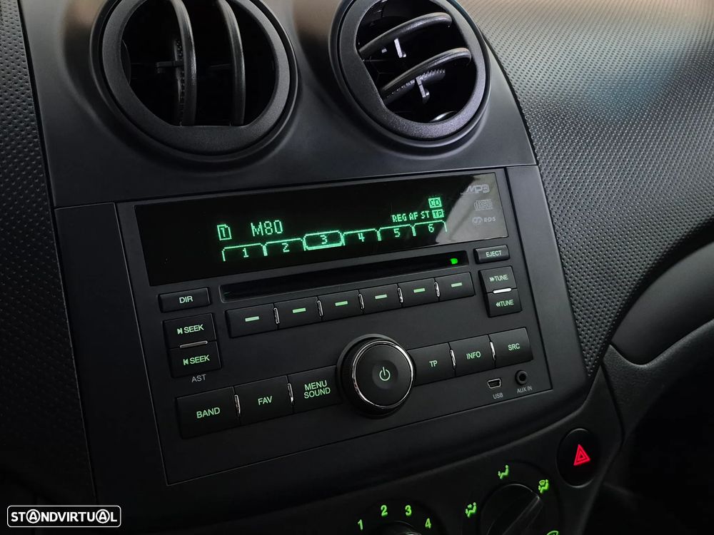 Chevrolet Aveo 1.2 LS - 17