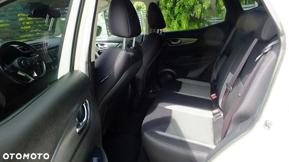 Nissan Qashqai 1.2 DIG-T N-Connecta EU6 - 15