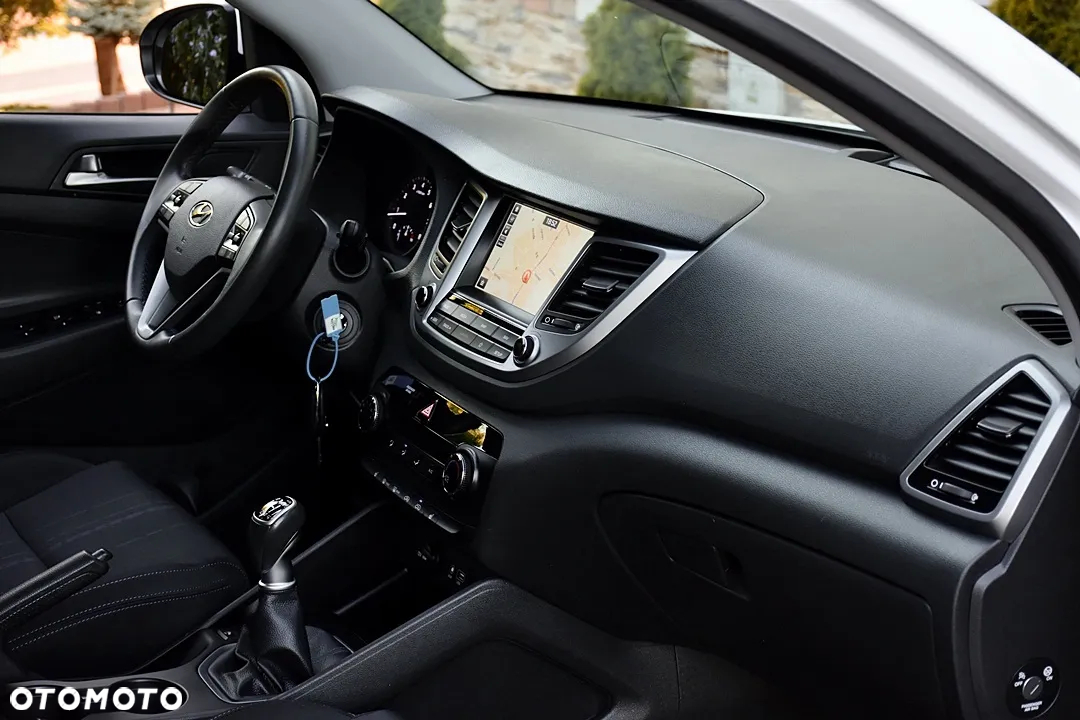 Hyundai Tucson 1.6 GDi 2WD Select - 24