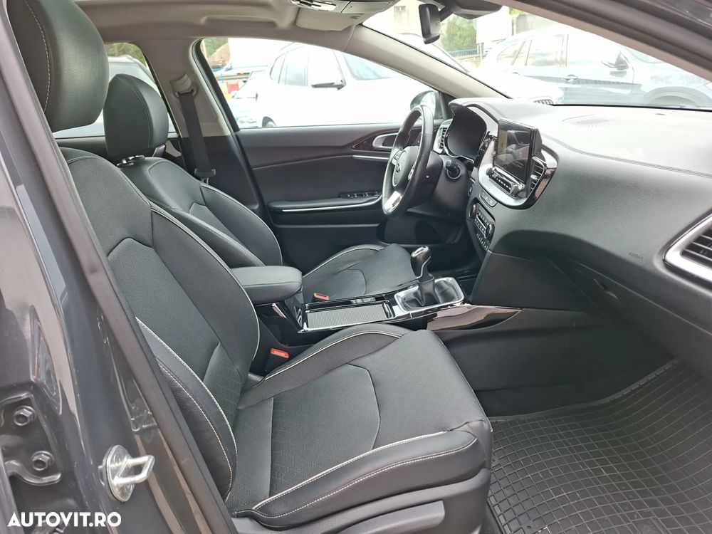 Kia XCeed 1.4 T-GDI 6MT City - 15