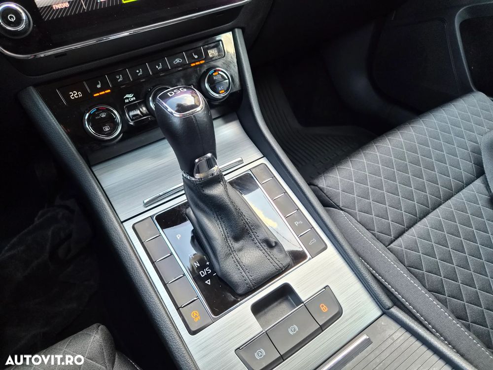 Skoda Superb 2.0 TDI DSG Ambition - 13