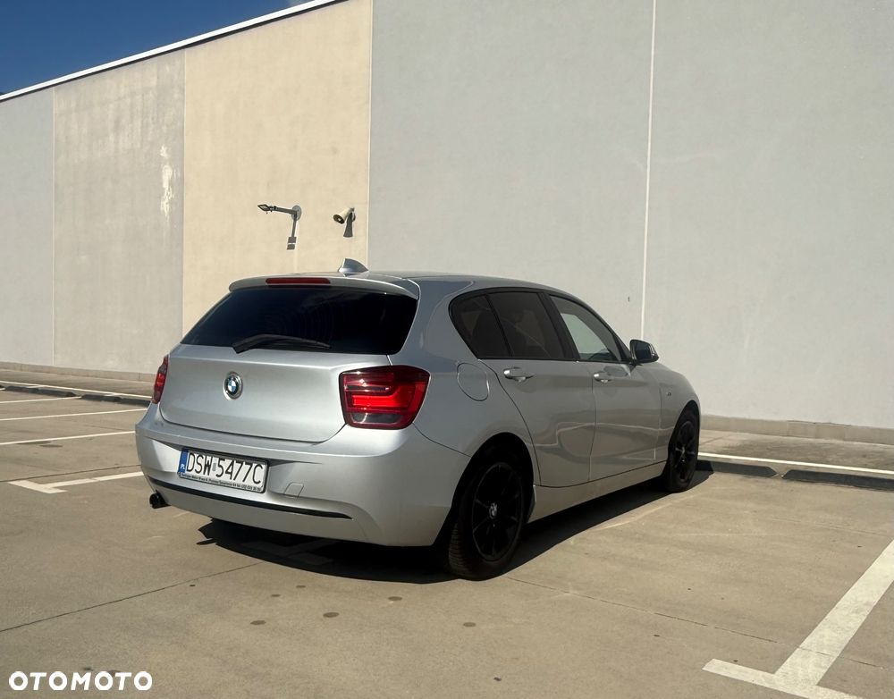 BMW Seria 1 118d Sport Line - 12
