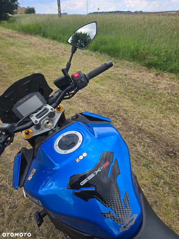 Suzuki GSX 1000 - 6