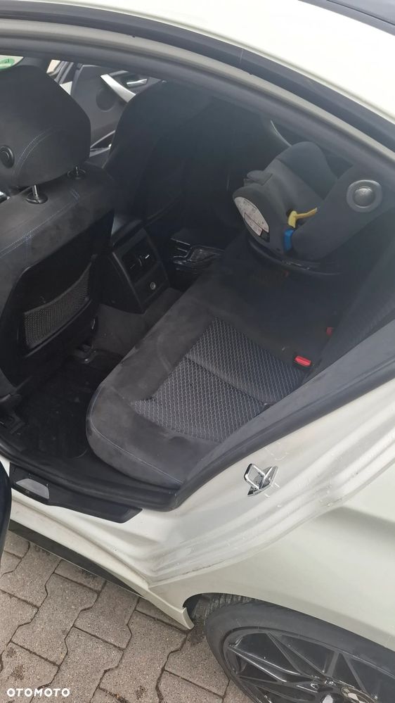 BMW Seria 3 318d - 15