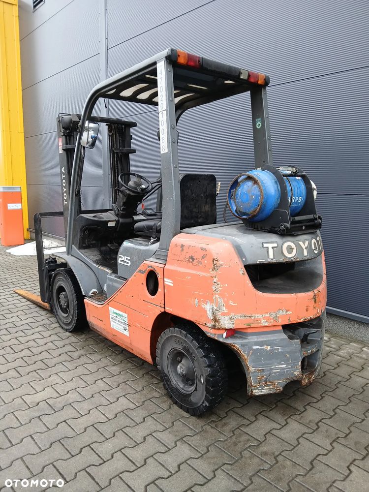 Toyota 02-8FGF25 - 5