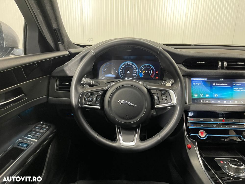 Jaguar XF 20d AWD Aut. Chequered Flag - 6