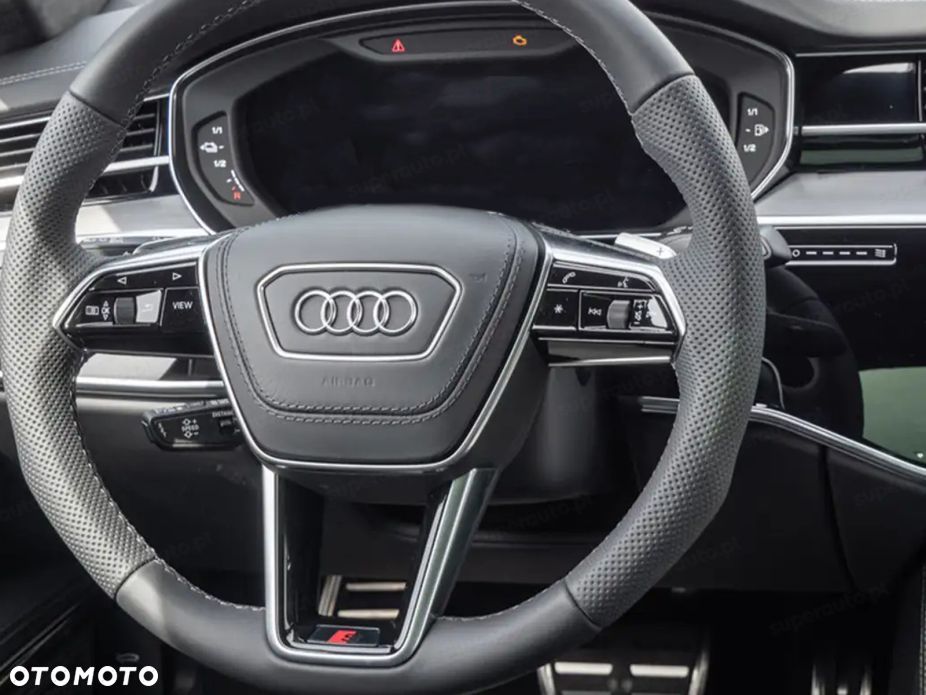 Audi A8 - 6