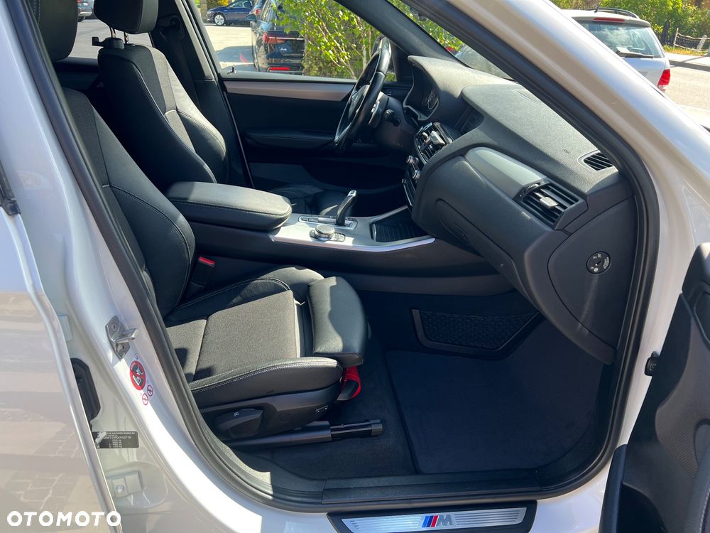 BMW X4 xDrive20i Edycja M Sport - 33