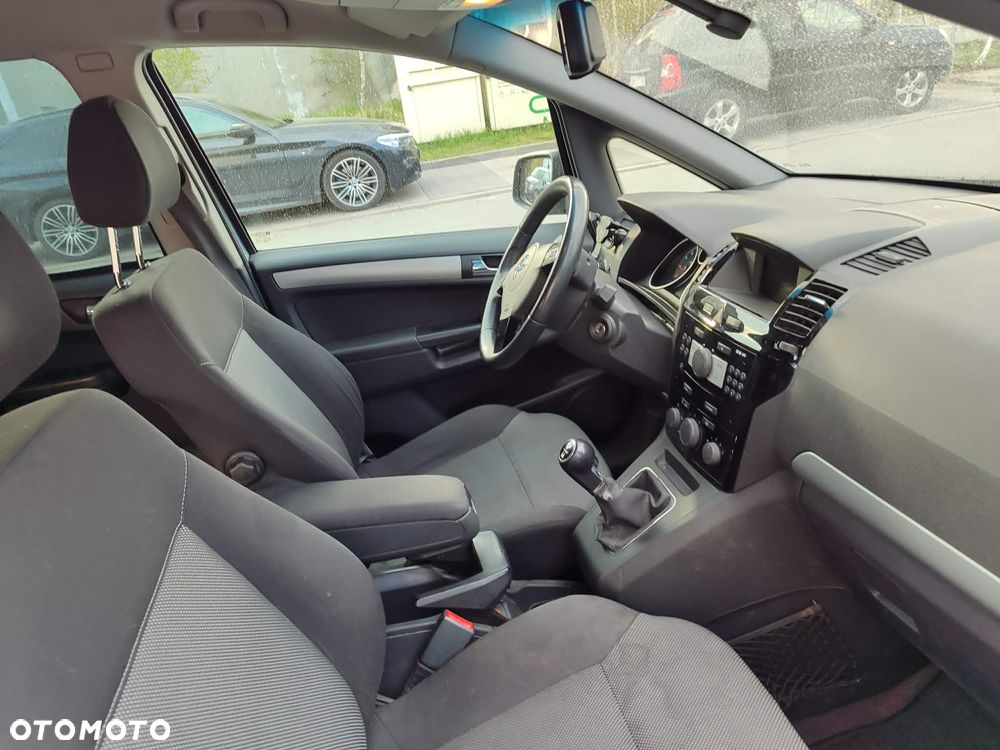 Opel Zafira 1.6 - 15