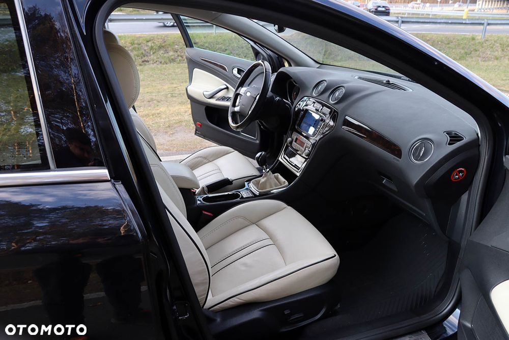 Ford Mondeo 2.2 TDCi Black Magic - 22