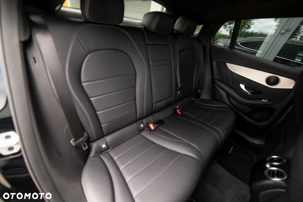 Mercedes-Benz GLC - 31