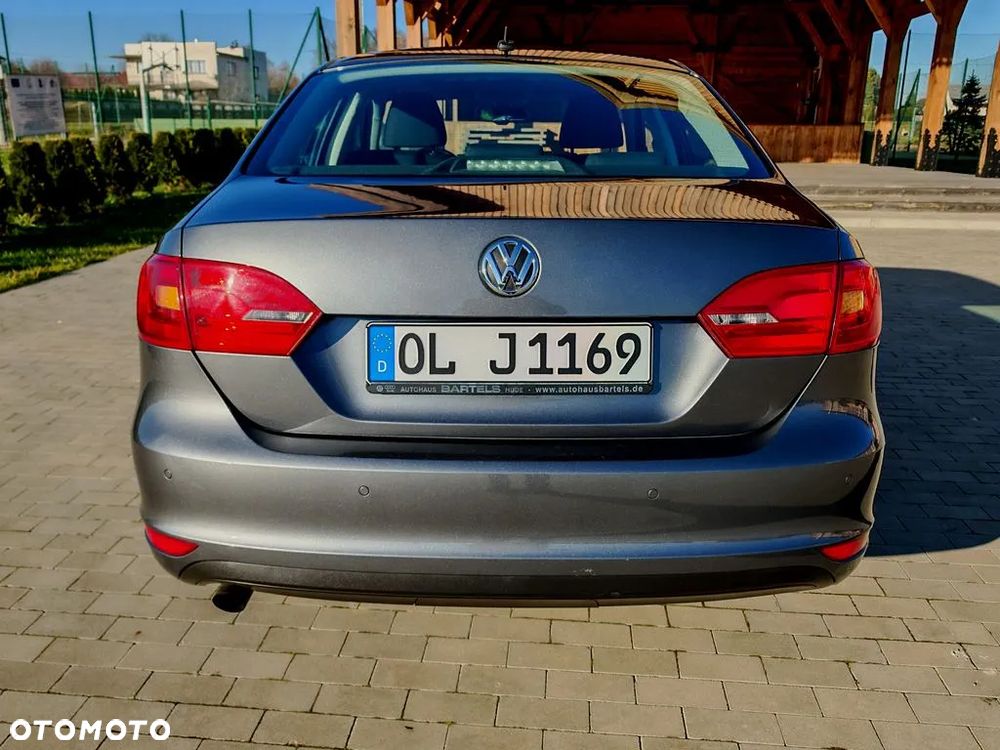 Volkswagen Jetta 1.2 TSI BlueMotion Technology Comfortline - 14