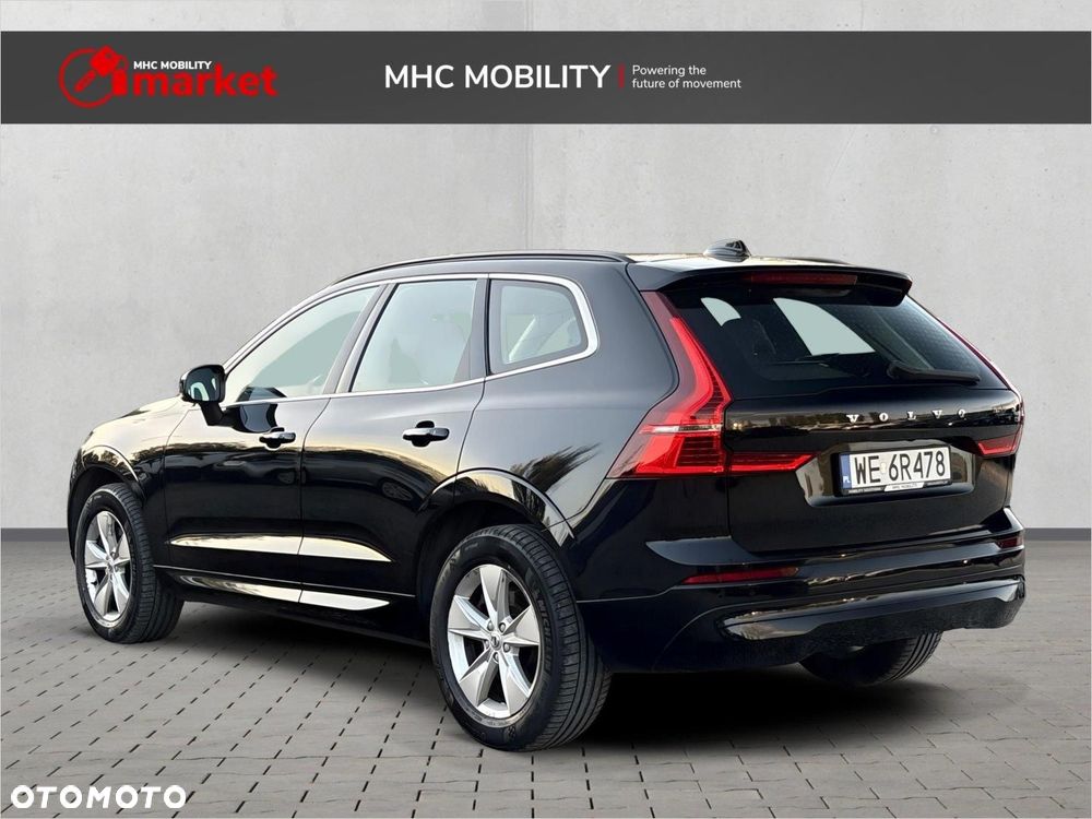 Volvo XC 60 B4 B Momentum Pro - 4