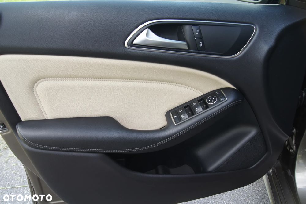 Mercedes-Benz Klasa B 180 CDI (BlueEFFICIENCY) - 10