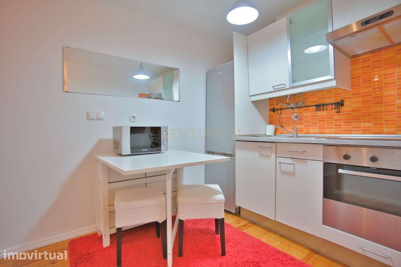 Apartamento T0 com charme e localização premium ao lado de Santa Apoló - Grande imagem: 5/12