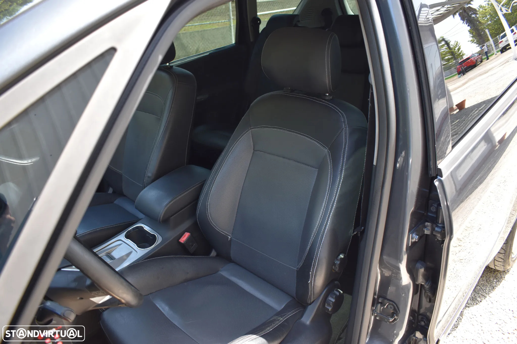 Ford S-Max 2.0 TDCi Titanium 7L - 6