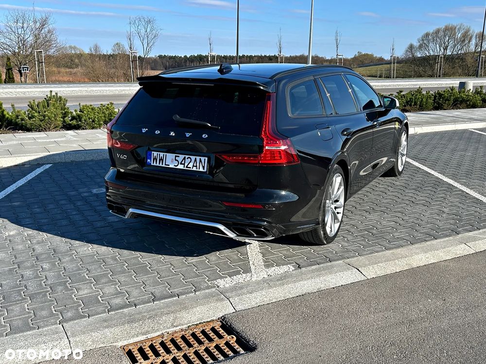 Volvo V60 T5 Momentum Pro - 7