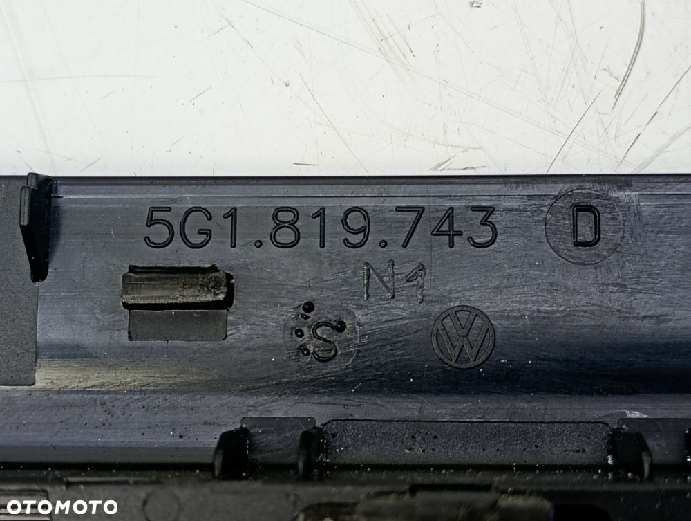 ramka obudowa licznika panelu nawiewu radia osłona vw golf VII 7 5G1863100B 5G1819743D 5G0857059 - 12