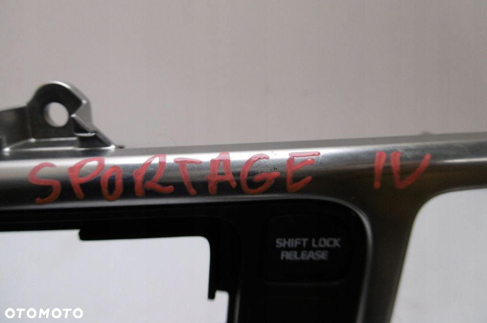 KIA SPORTAGE IV 15R- RAMKA ZMIANY BIEGÓW AUTOMAT - 7